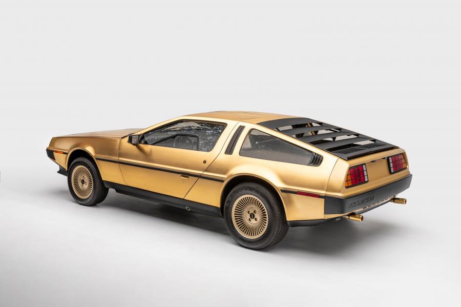  DeLorean DMC-12 Goldplated 1981 года  (фото 3 из 15)